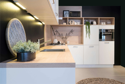 hoekkeuken met houten werkblad hoekkeuken met houten werkblad