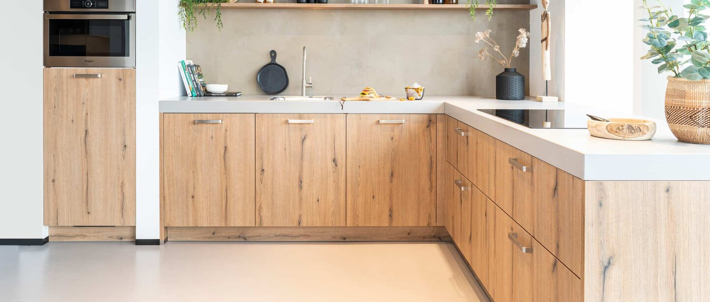 houten hoekkeuken met betonnen werkblad houten hoekkeuken met betonnen werkblad