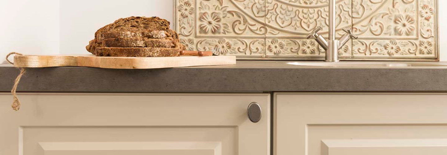 landelijke keuken met betonlook werkblad landelijke keuken met betonlook werkblad