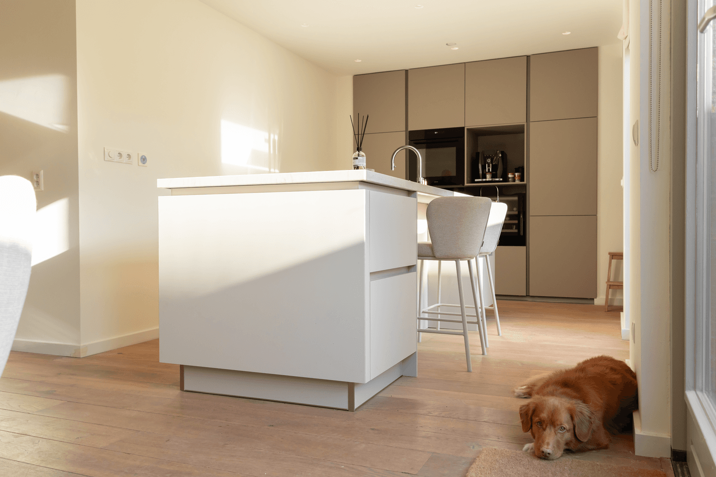 Beige taupe keuken rosmalen