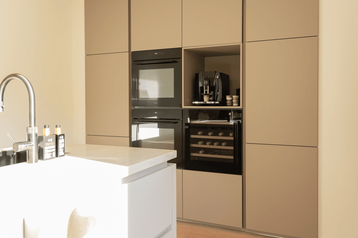 Beige taupe keuken rosmalen