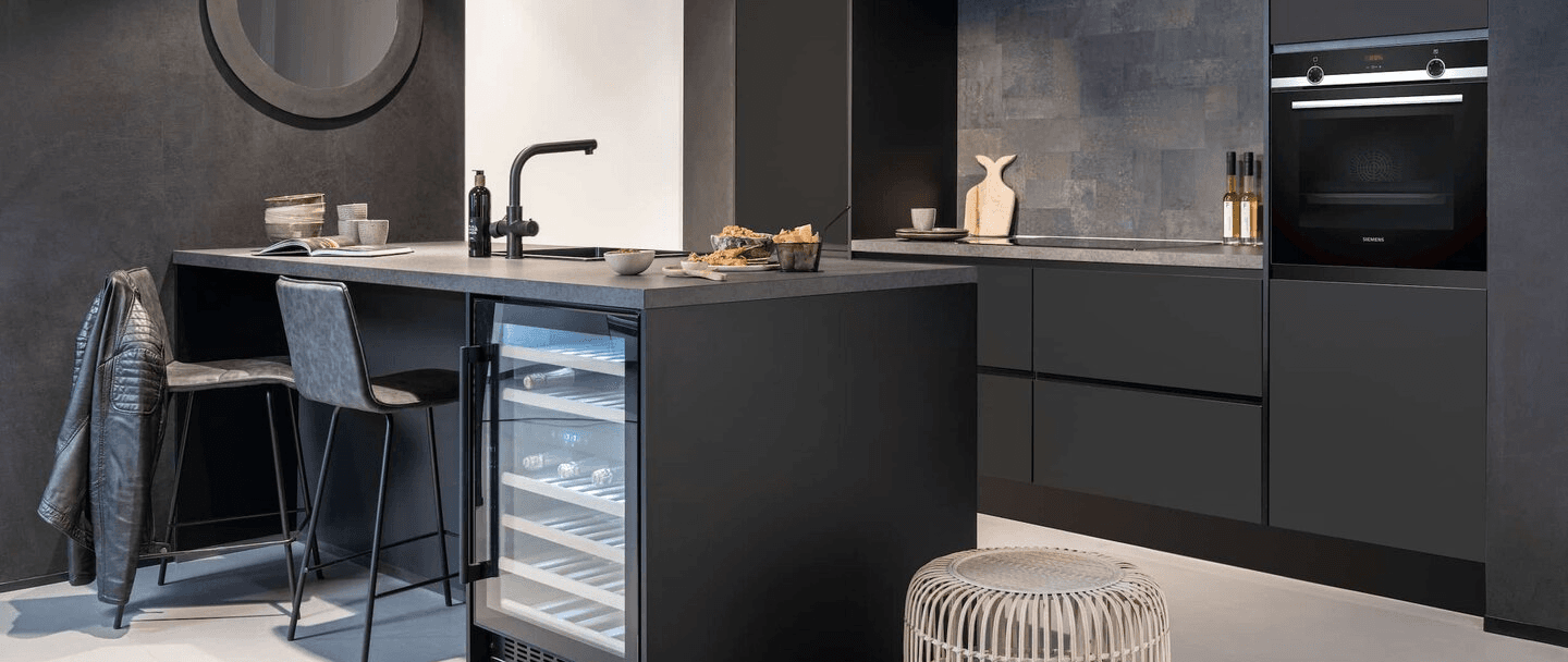 Keuken met bar.