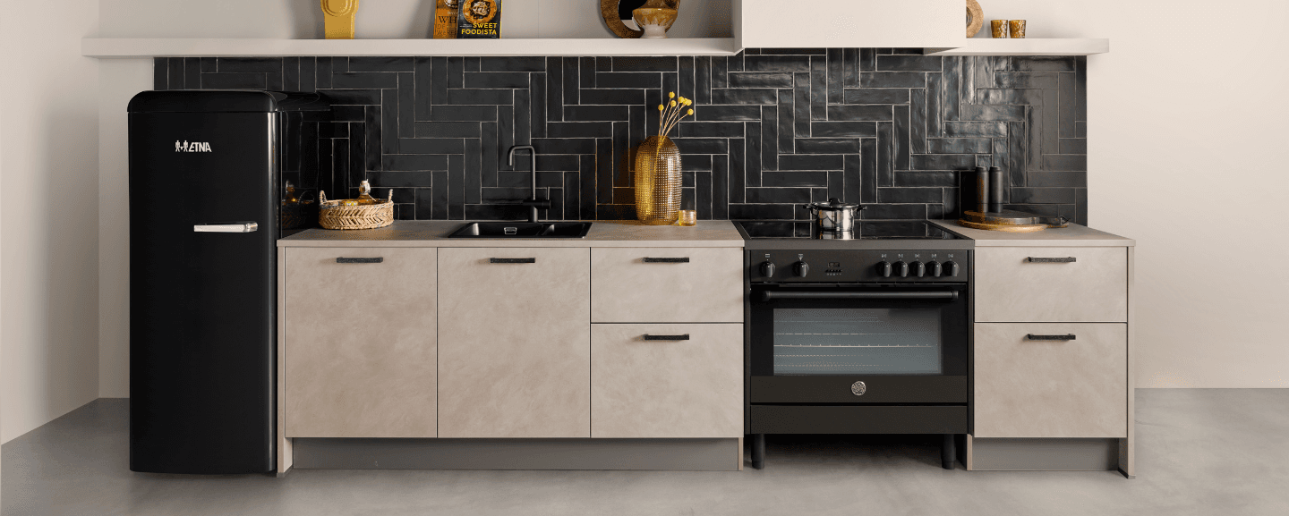 kleine grijze keuken